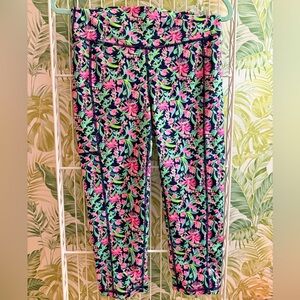 Lilly Pulitzer Women’s Weekender Leggings in Navy Seen and Herd